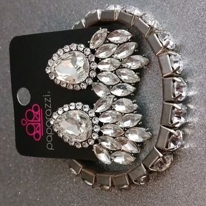 Earring and bracelet set